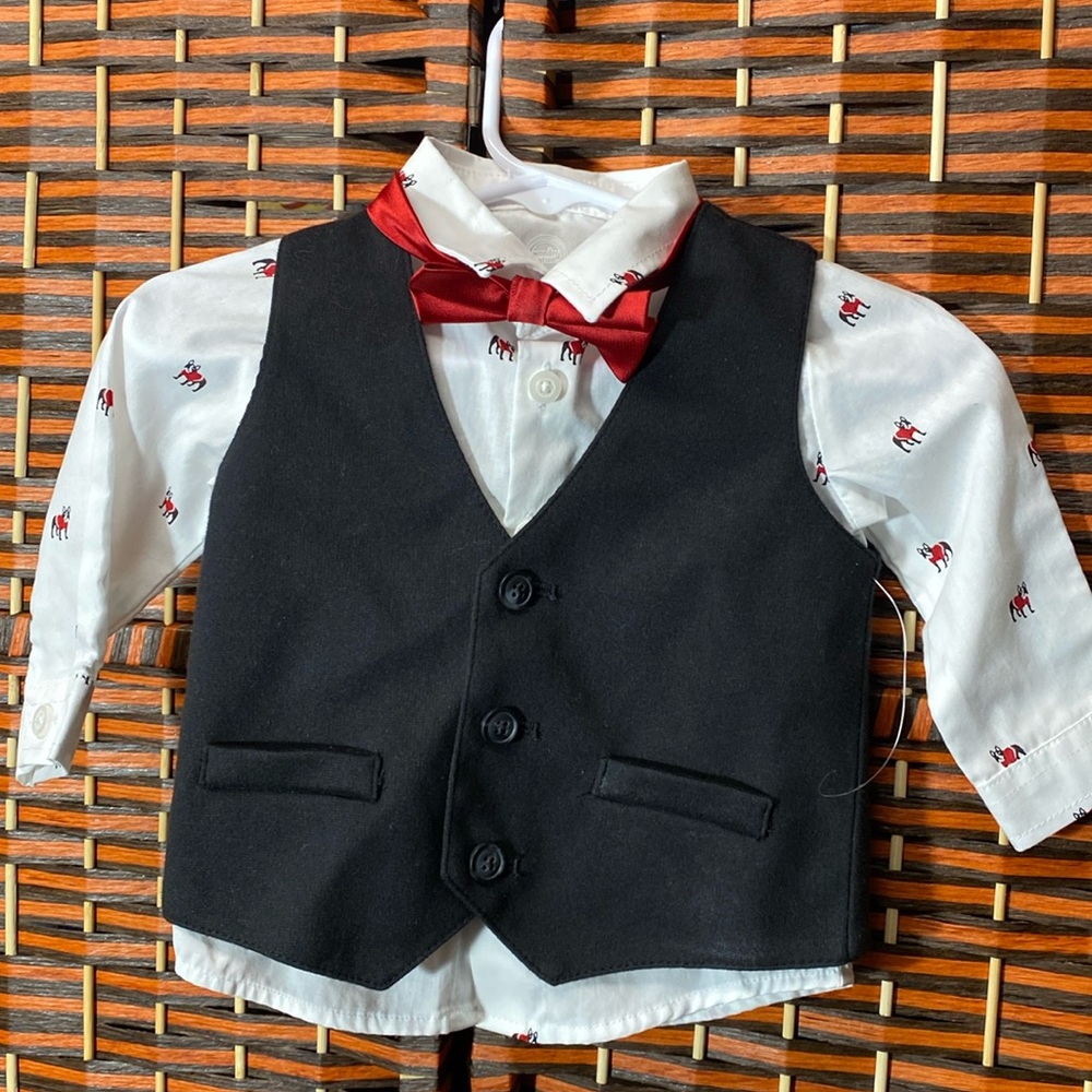 NWOT Wonder Nation suit vest, dress shirt and bow tie set.Size 3-6 months